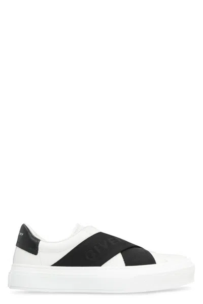 Givenchy Sneakers In White/blac