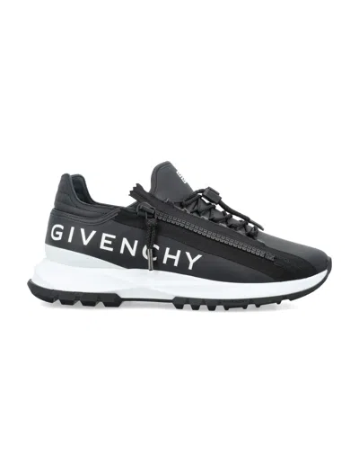 Givenchy Spectre Zip Runners In Black/white