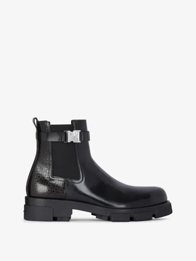 Givenchy Terra Chelsea Boots In Leather In Black