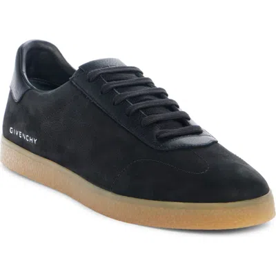 Givenchy Town Low Top Sneaker In 001-black