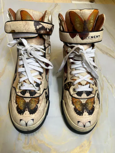 Pre-owned Givenchy Tyson High-top Sneakers In Sand