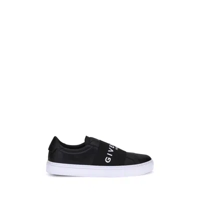 Givenchy Urban Street Sneakers In Black