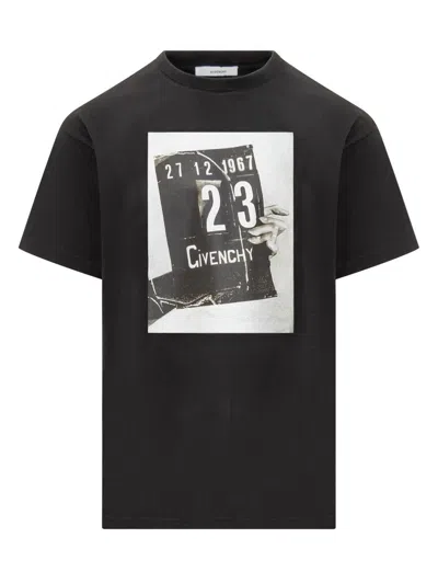 Givenchy Vintage Graphics T-shirt In Black