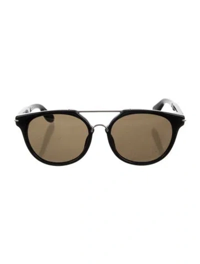 Pre-owned Givenchy Wayfarer Tinted Sunglasses In Black