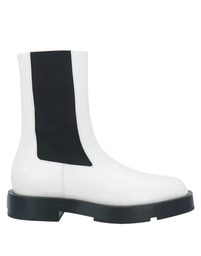 Givenchy Ankle Boots In White