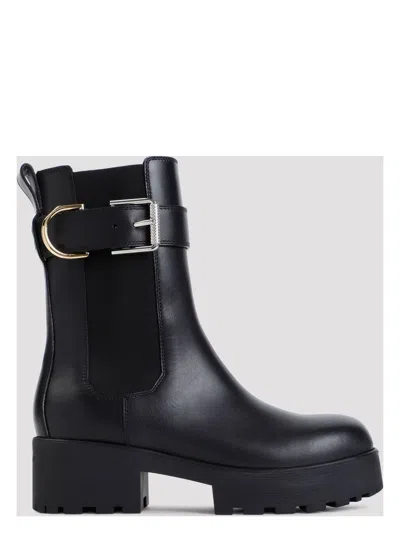 GIVENCHY WOMEN'S VOYOU LEATHER ANKLE CHELSEA BOOT
