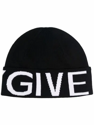 Givenchy Wool Beanie With Large Logo Print In Nero E Bianco