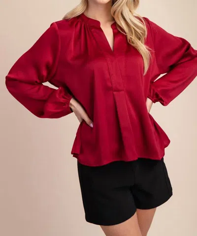 Glam Collections Ring In Shirt In Red