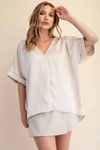 Glam Reba V-neck Top In Cream In White