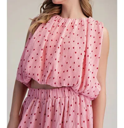 Glam Tatum Sleeveless Pleated Top In Pink