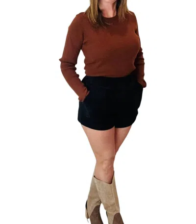 Glam Urban Pull On Shorts In Noir In Black