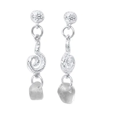 Glasstyk Women's White Skumspiral Earrings