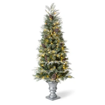 Glitzhome Pre-lit Porch 5 Foot Pine Christmas Tree In Green