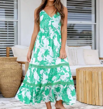Global Fashion House Lyrah Lace Detail Sleeveless Dress In Green
