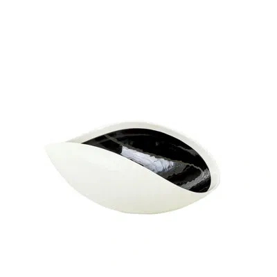 Global Views Ebony & Ivory Bowl In Black;white