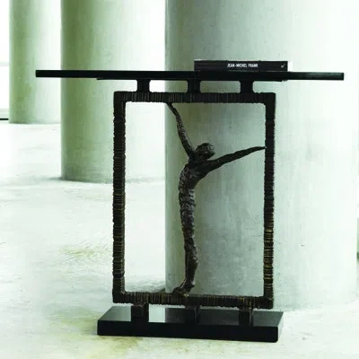 Global Views Reach Out Of The Box Console In Black