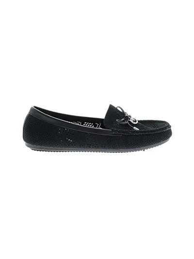Pre-owned Gloria Vanderbilt Flats In Black
