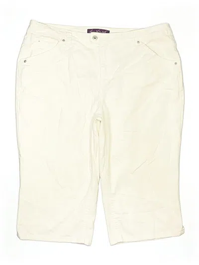 Pre-owned Gloria Vanderbilt Khaki Shorts In Ivory