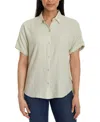 Gloria Vanderbilt Petite Daisy Short-sleeve Shirt In Multi