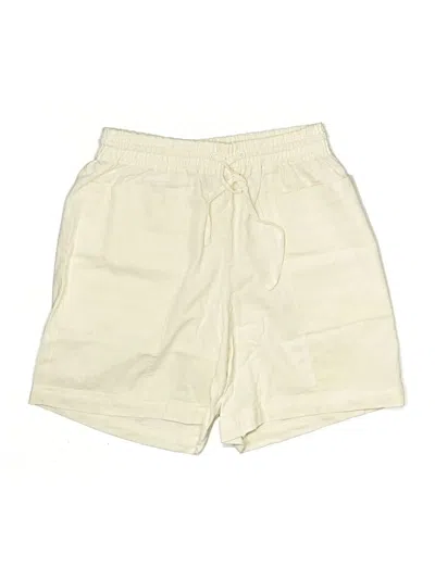 Pre-owned Gloria Vanderbilt Shorts In Ivory