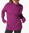 Glyder Scarf Neck Tunic In Mulberry In Red