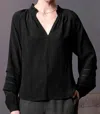 GO BY GO SILK BON VOYAGE BLOUSE IN WASHED BLACK