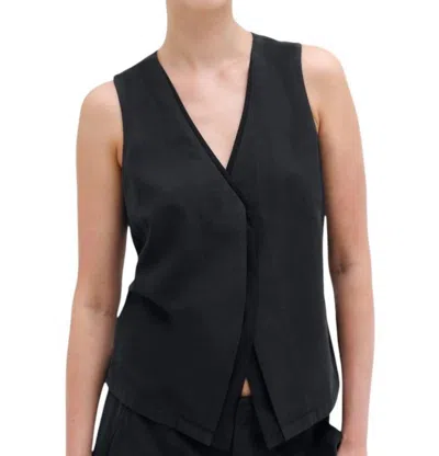 Go By Go Silk Vested Interest Top In Washed Black