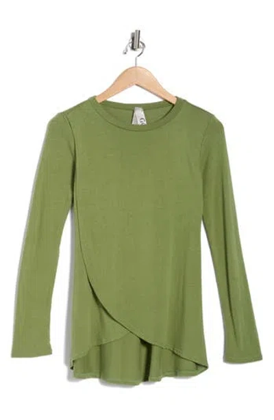 Go Couture Long Sleeve Cross Hem T-shirt In Green