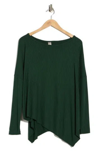 Go Couture Ribbed Asymmetric Hem Sweater In Green