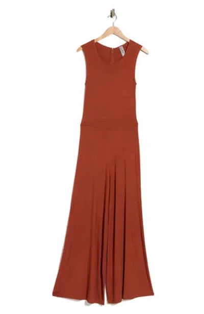 Go Couture Sleeveless Wide Leg Jumpsuit In Hazelnut