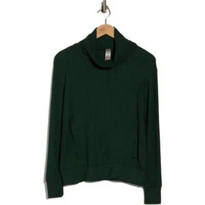 Go Couture Turtleneck Sweater In Green