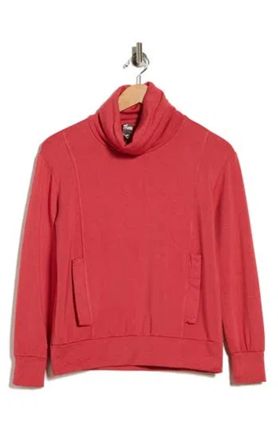 Go Couture Turtleneck Sweater In Red