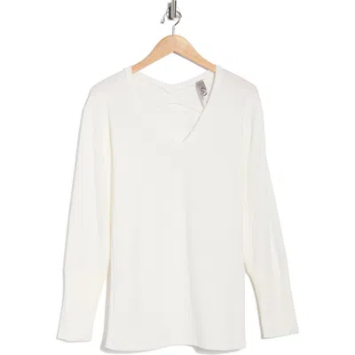 Go Couture V-neck Dolman Sleeve Sweater In White