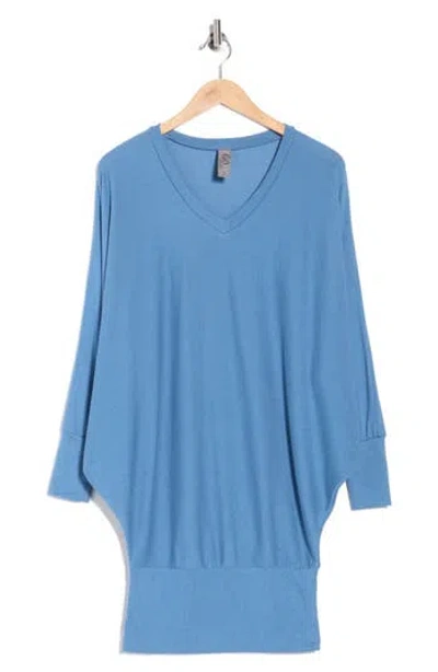Go Couture V-neck Dolman Tunic Sweater In Blue