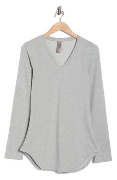 Go Couture V-neck Long Sleeve Knit T-shirt In Gray