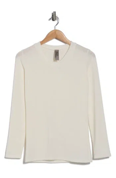 Go Couture V-neck Long Sleeve T-shirt In Neutral