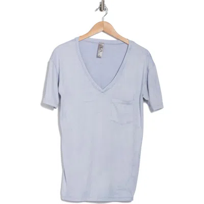 Go Couture V-neck Pocket T-shirt In Deja Vu Blue