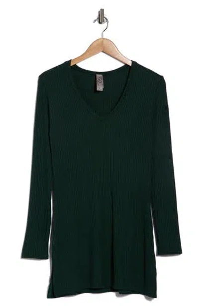 Go Couture V-neck Tunic Sweater In Black