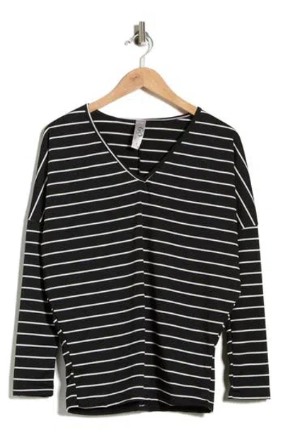 Go Couture V-neck Dolman Sleeve Sweater In Black