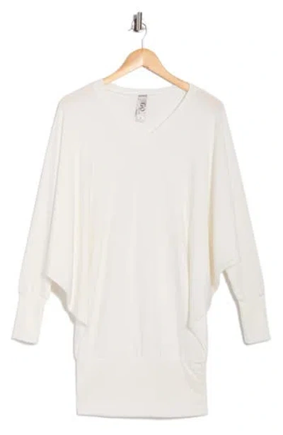 Go Couture V-neck Dolman Tunic Sweater In White