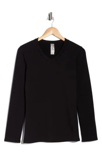 Go Couture V-neck Long Sleeve T-shirt In Black