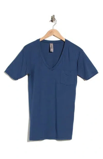Go Couture V-neck Pocket T-shirt In Blue