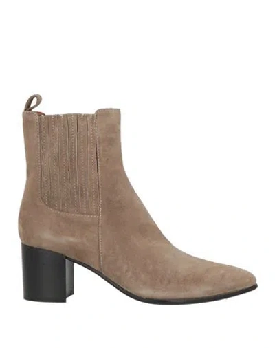 Go-up Woman Ankle Boots Khaki Size 7 Leather In Sand