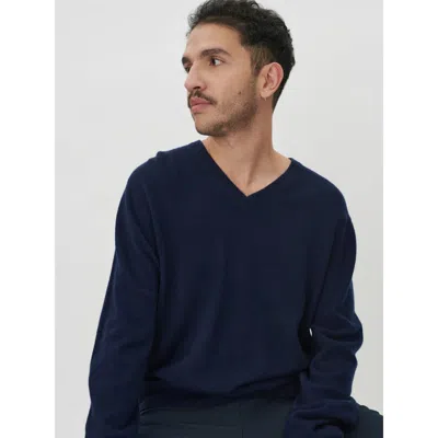 Gobi Cashmere V-neck Sweater In Navy