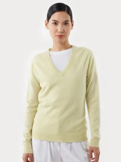 Gobi Cashmere V-neck Sweater In Tender Yellow
