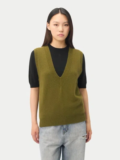 Gobi Mongolian Cashmere Relaxed V-neck Cashmere Vest In Green