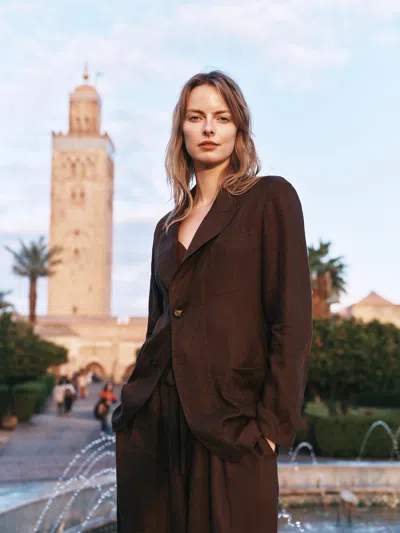 Goelia 100% Linen Loose Fit X-line Unisex Blazer In Brown