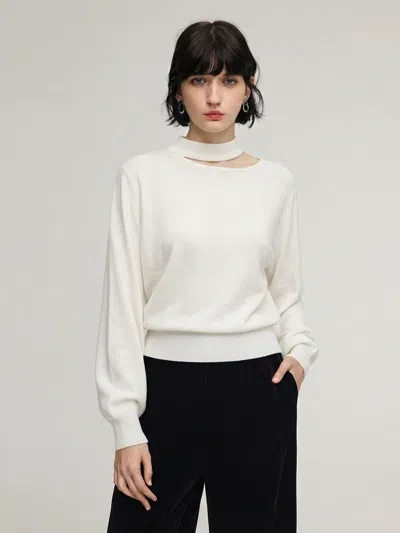 Goelia 100% Wool Cut Out Women Sweater In White