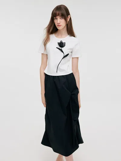 Goelia 3d Rose T-shirt And Ruched Skirt Two-piece Set In White
