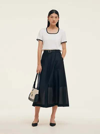 Goelia Contrast Trim Knit Top And Skirt Two-piece Set With Belt In White